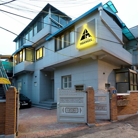 Triangel Pensión Hongdae Seúl Exterior foto