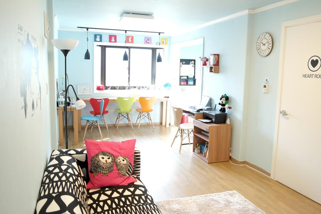 Triangel Pensión Hongdae Seúl Exterior foto