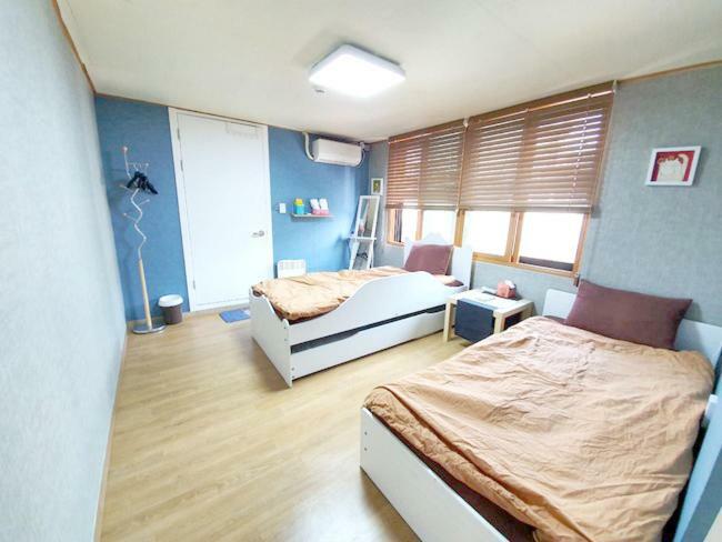 Triangel Pensión Hongdae Seúl Exterior foto