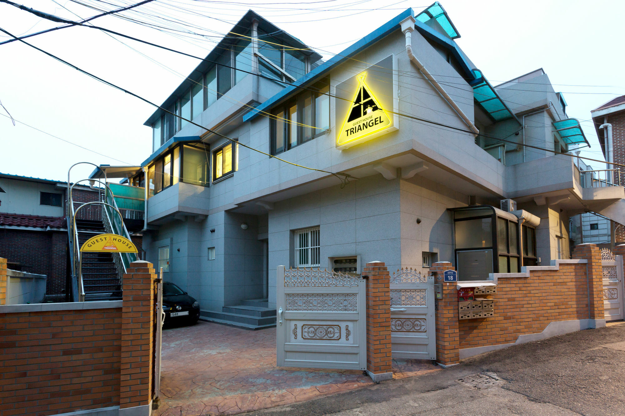 Triangel Pensión Hongdae Seúl Exterior foto