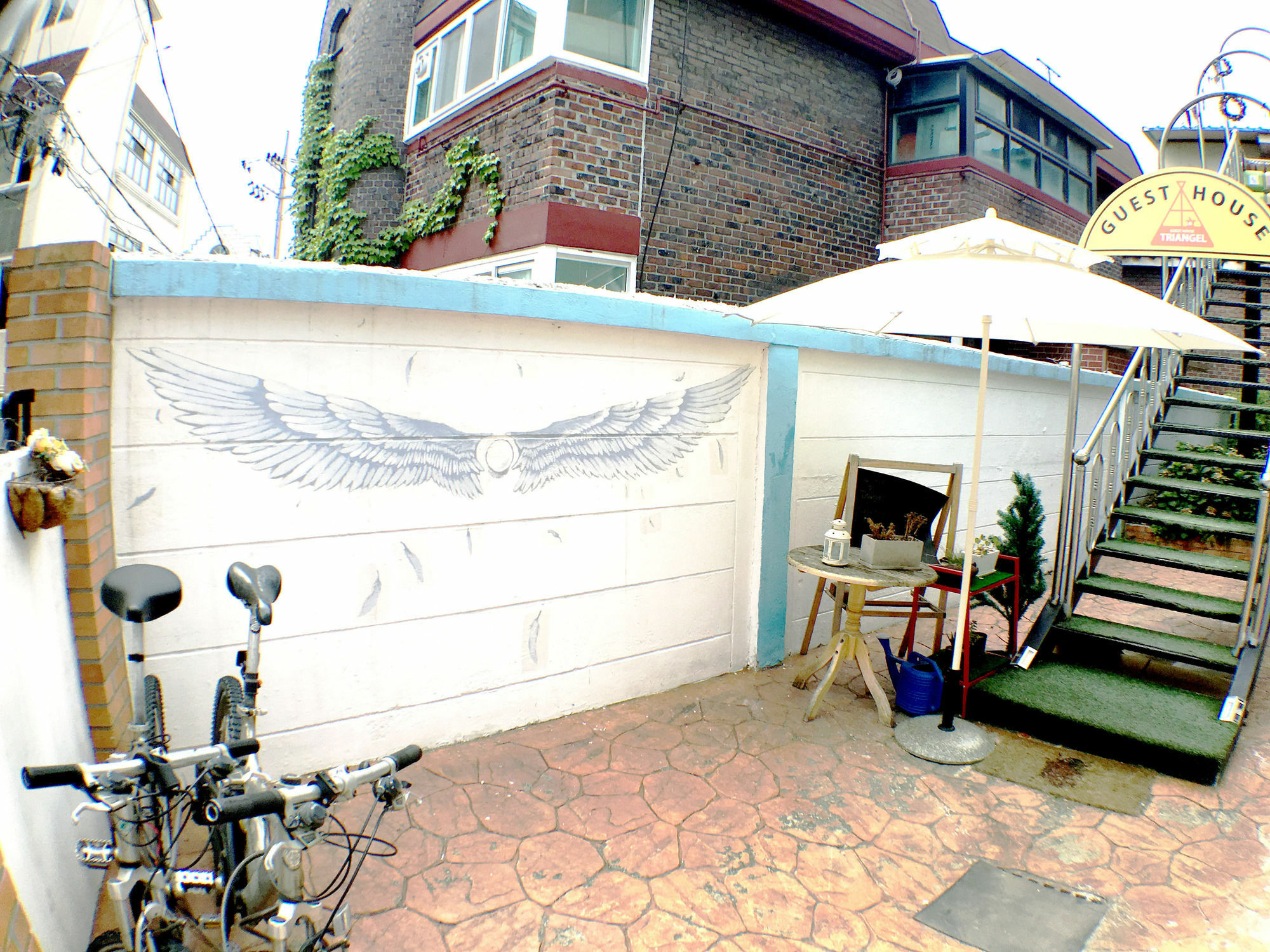 Triangel Pensión Hongdae Seúl Exterior foto